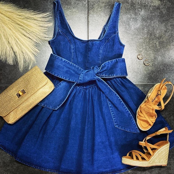 Klesis Boutique Brand Marissa Denim Mini Dress Bow Tie Back V Neckline NWT - Picture 2 of 9